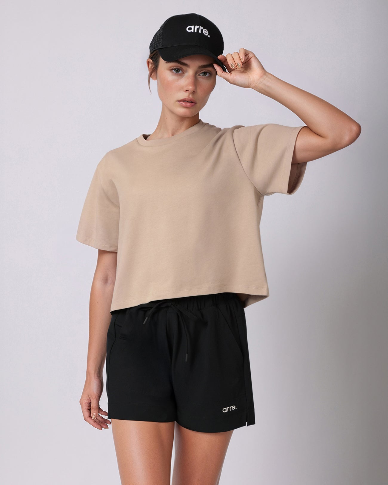 CROPPED RELAXED TEE - light beige