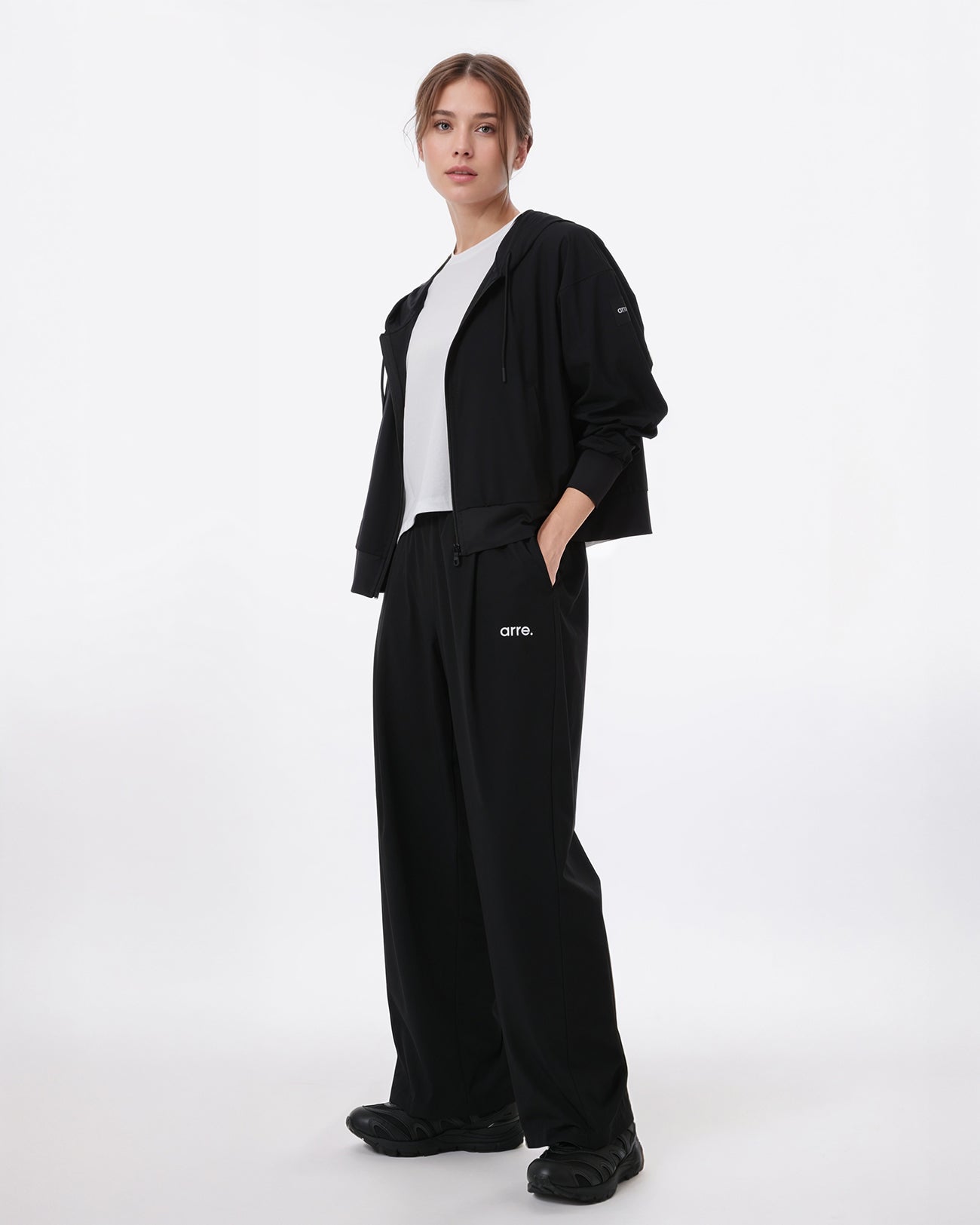 ACTIVE CROPPED ZIP HOODIE - black