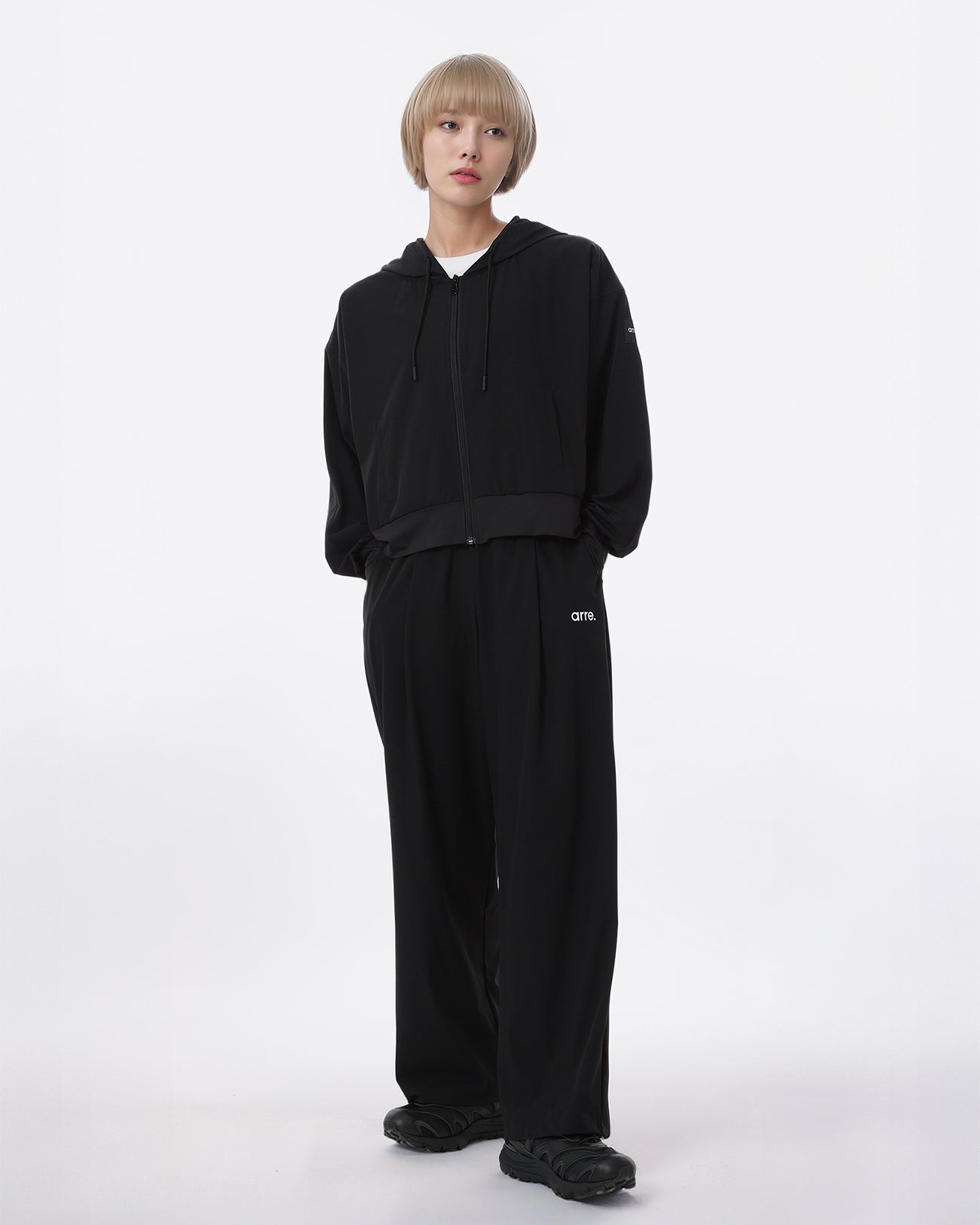 ACTIVE CROPPED ZIP HOODIE - black
