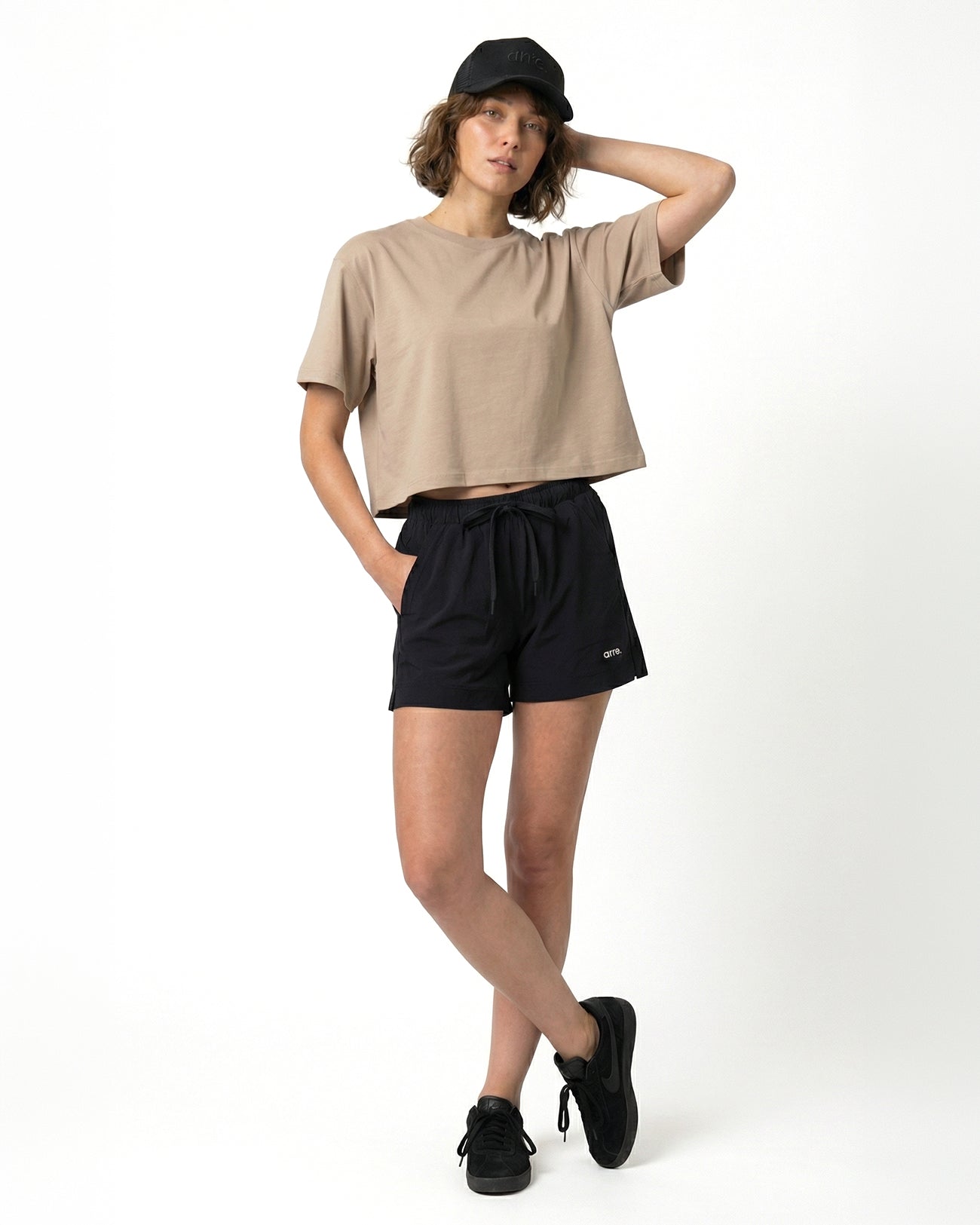 CROPPED RELAXED TEE - light beige