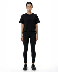 CROPPED RELAXED TEE - black