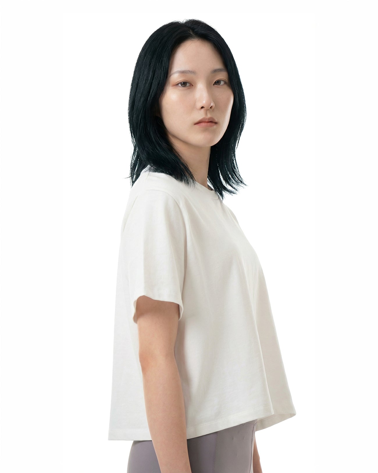 CROPPED RELAXED TEE - white
