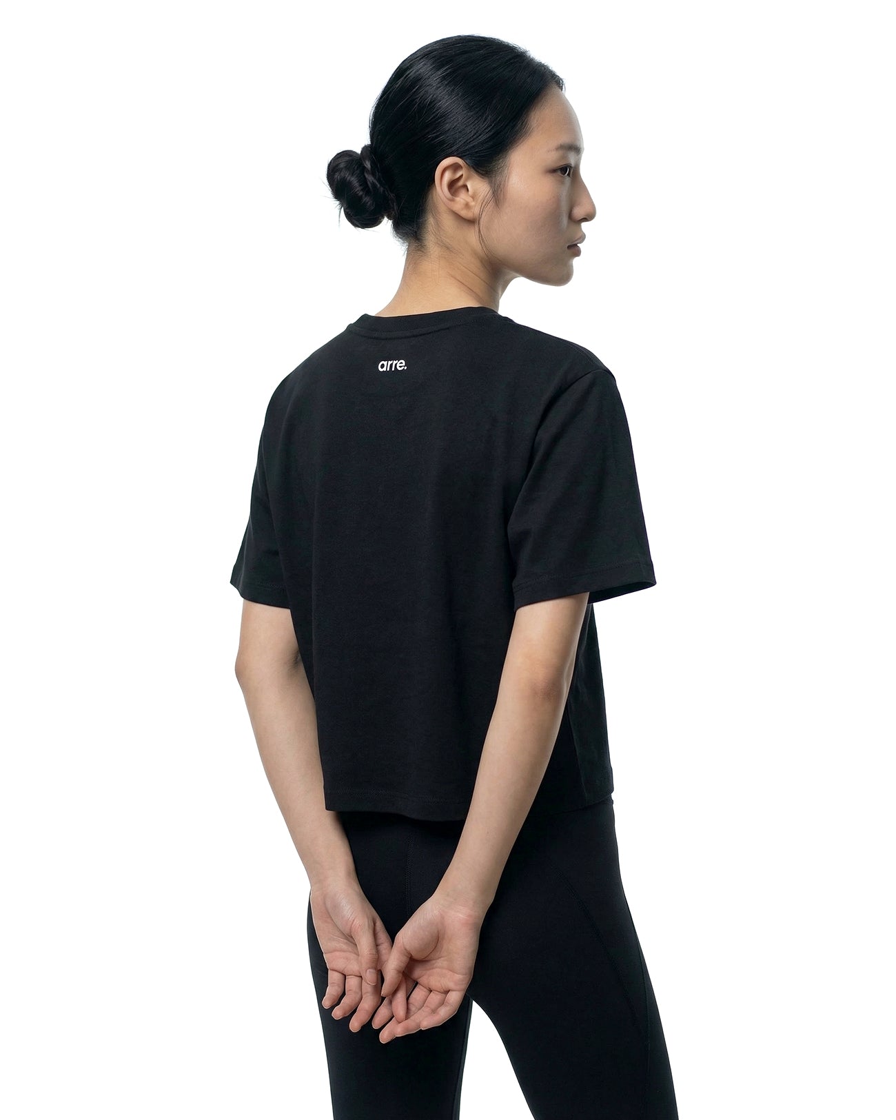 CROPPED RELAXED TEE - black